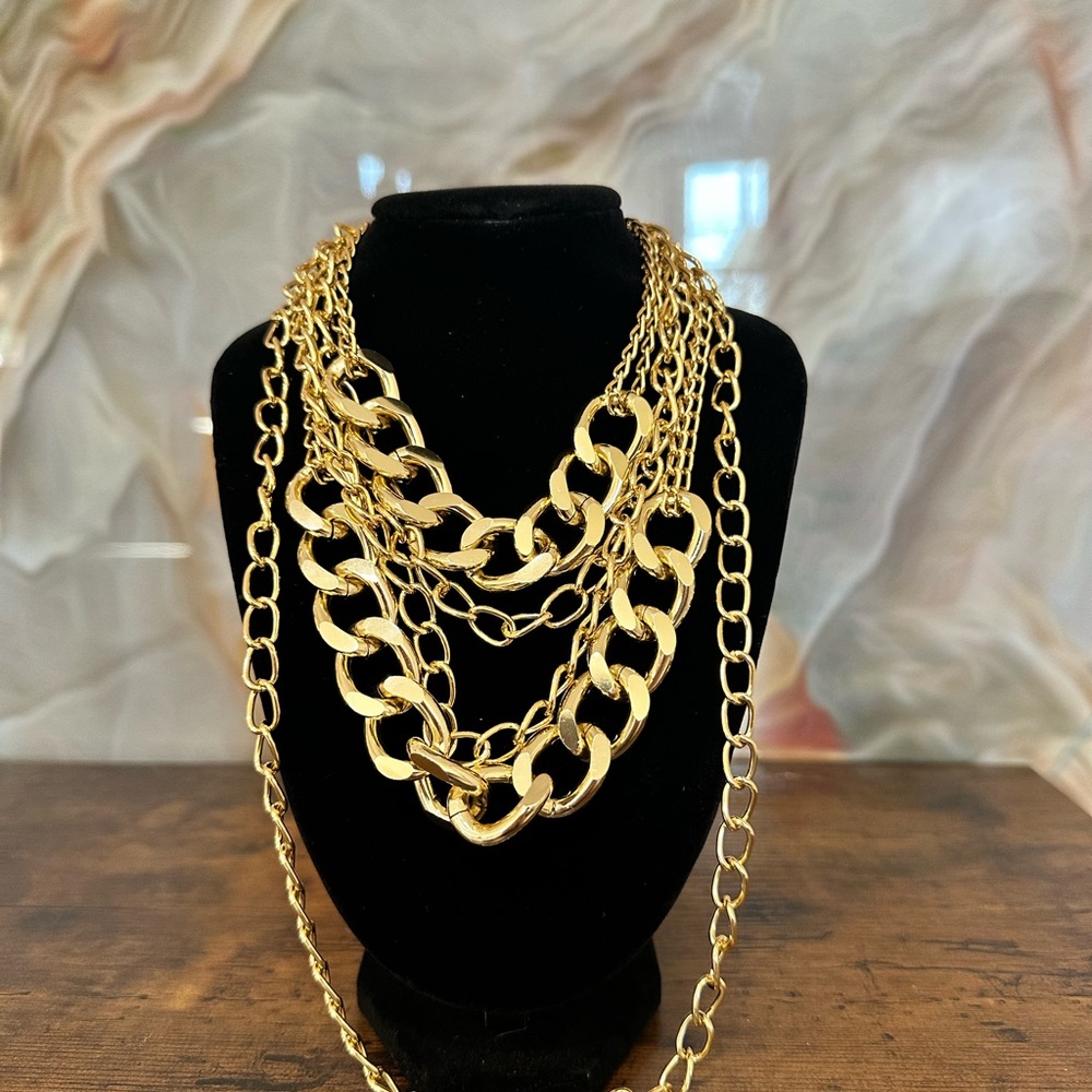 Elegant Gold Chain Necklace Set